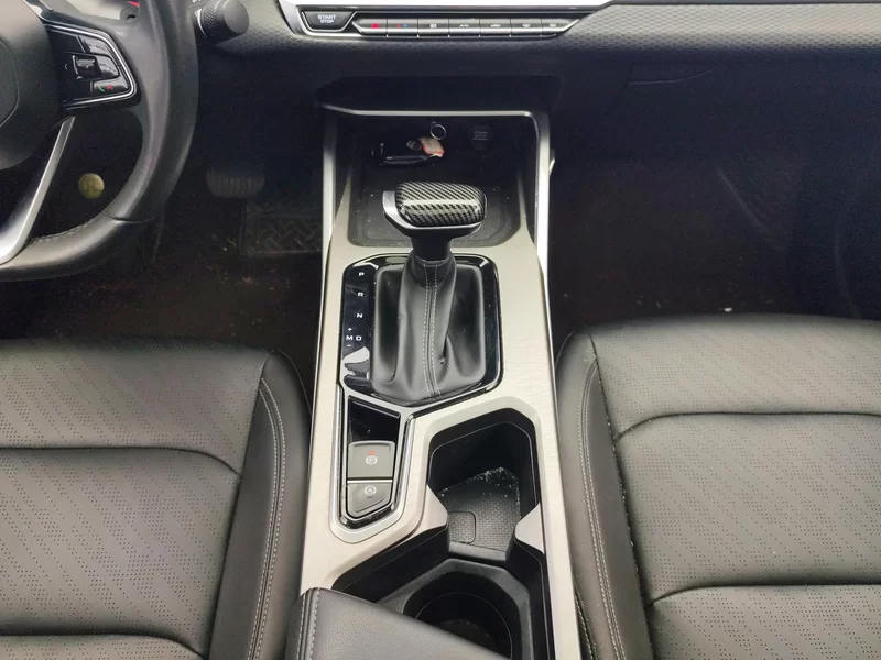 GEELY Emgrand 2023 #16 GEELY Emgrand 2023 car image #16