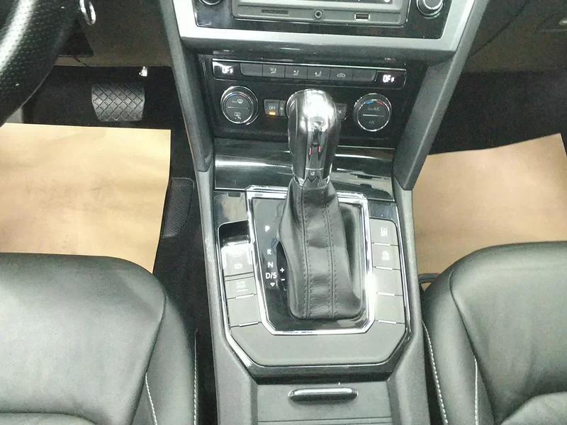 Volkswagen Lamando 2016 immagine di auto #16