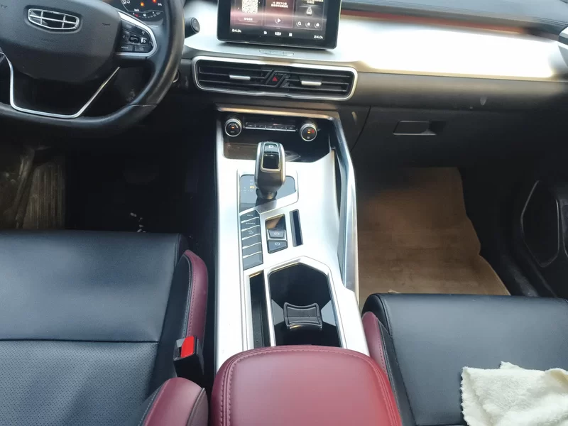 GEELY Coolray 2021 car image #16
