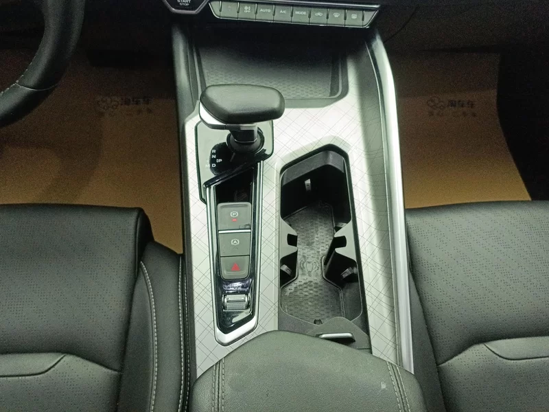 Preface 2023 #16 Preface 2023 imagen de coche #16
