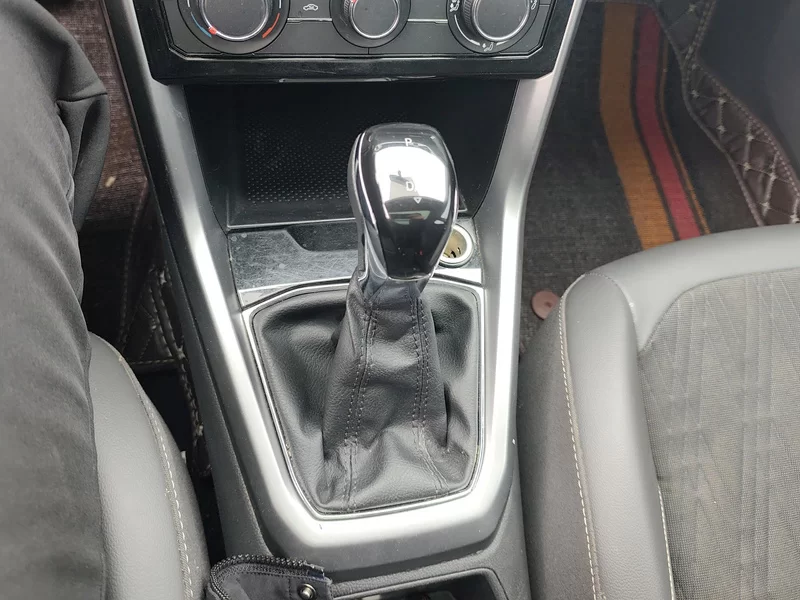 Volkswagen T-Cross 2019 car image #16