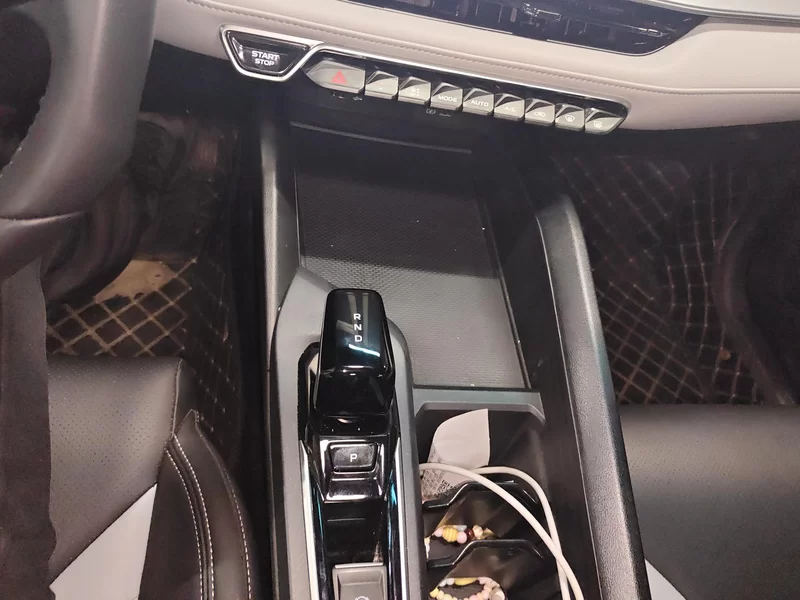 GEELY Binray 2023 car image #16