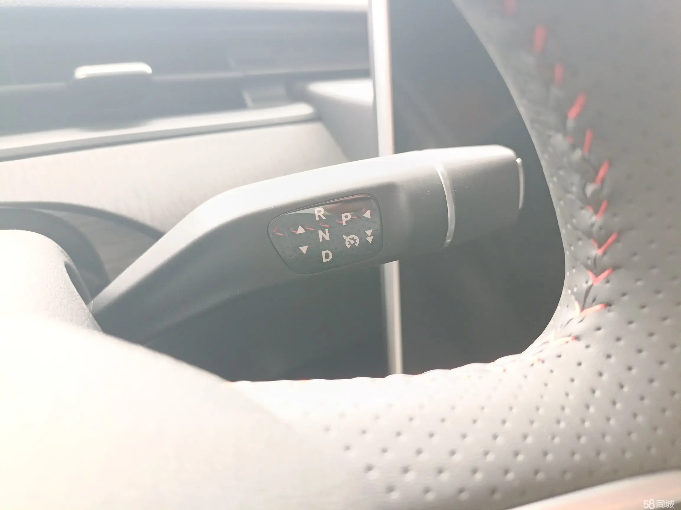 哪吒汽车 哪吒AYA 2024 汽车图片 #16