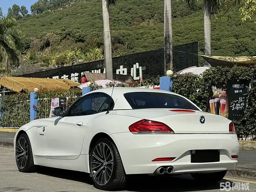 BMW Z4 2011 car image #16