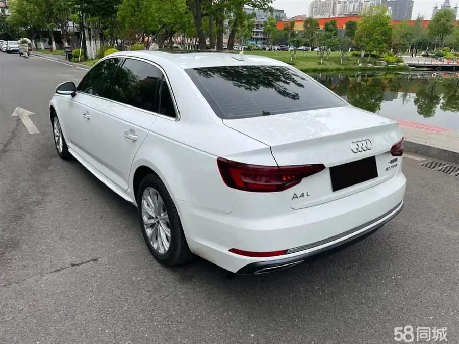 Audi A4L 2018 car image #16