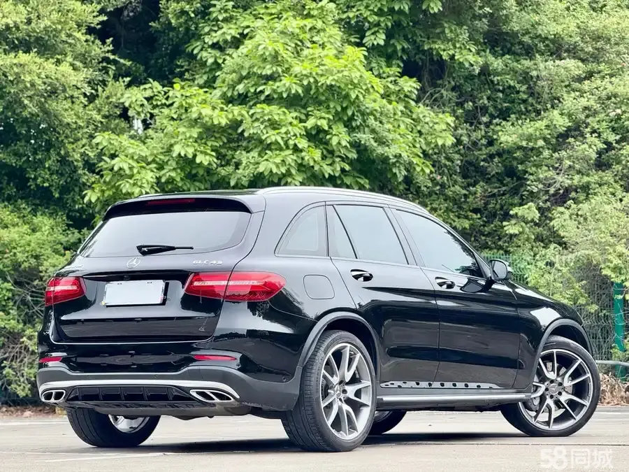 Mercedes-Benz GLC AMG 2017 imagem de carro #16