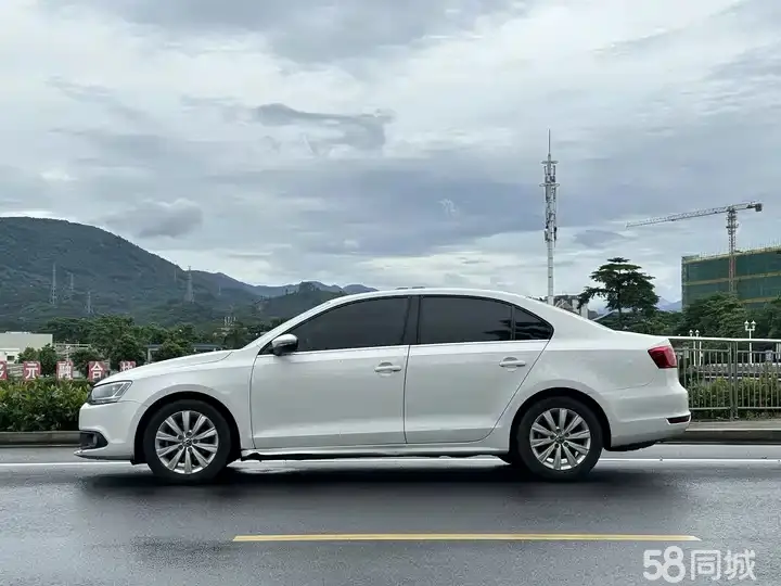 Volkswagen Sagitar 2014 immagine di auto #16