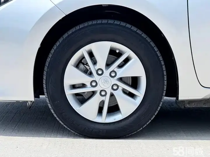 Toyota Highlander (Imported) 2014 car image #16