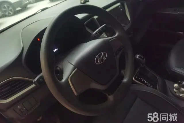 Hyundai Verna RV 2017 immagine di auto #16