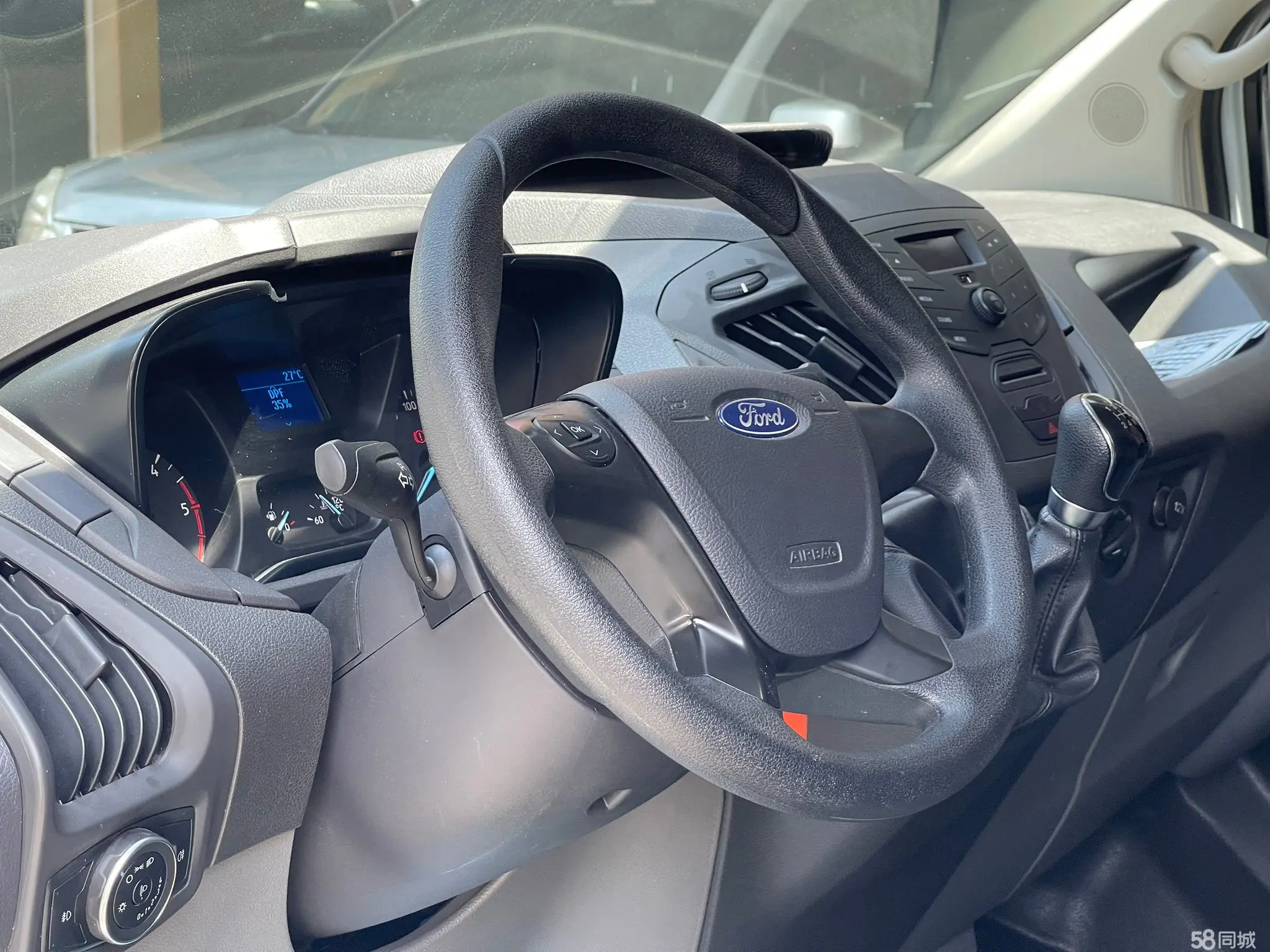 Ford Transit 2022 car image #16