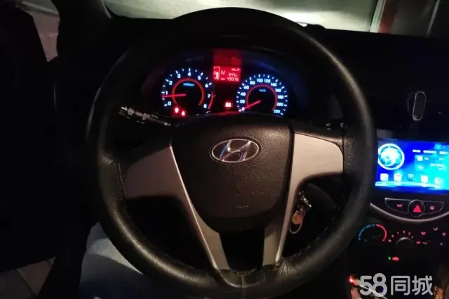 Hyundai Reina Hatchback 2015 imagem de carro #16