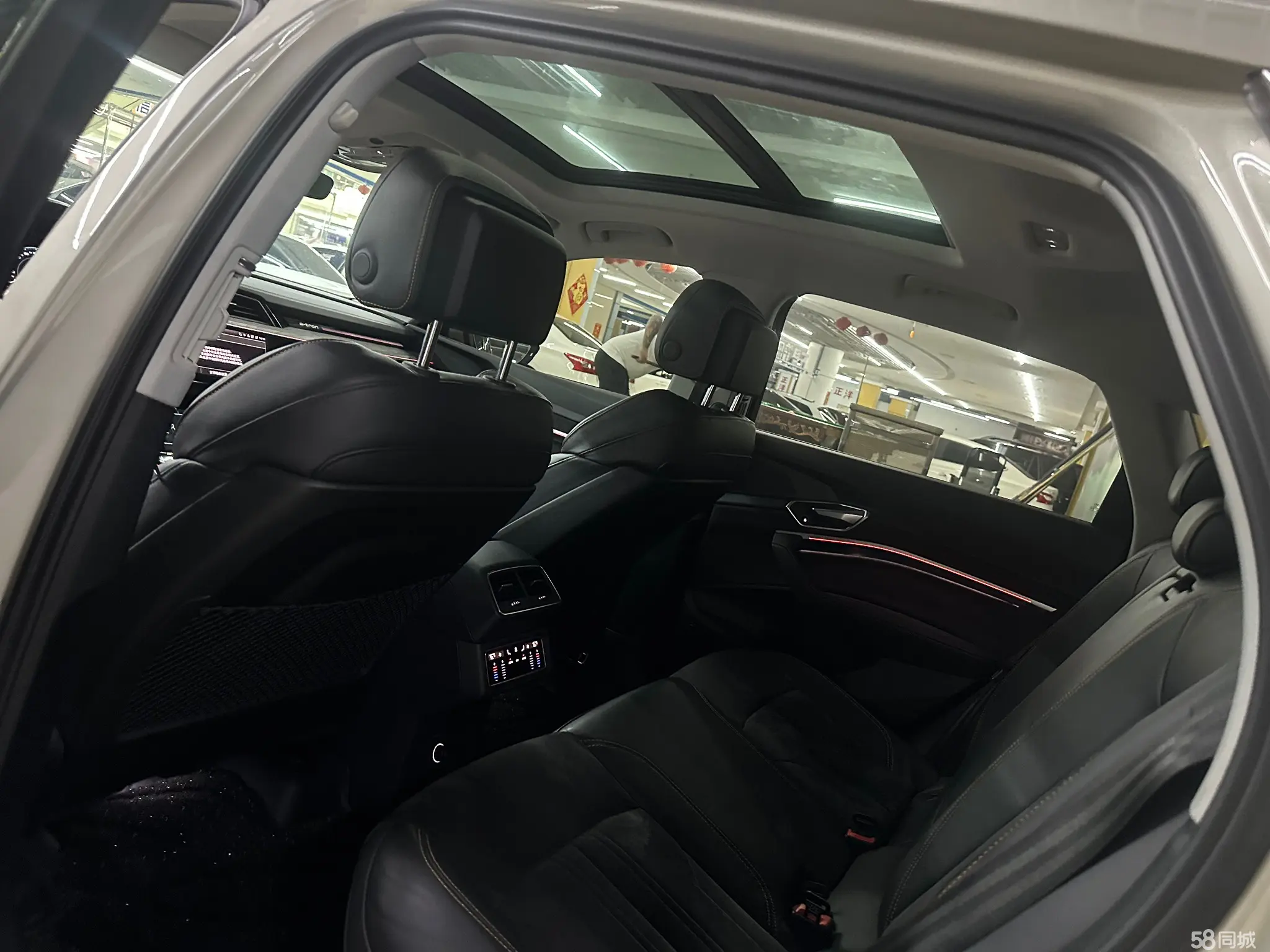 Mercedes-Benz SLK AMG 2022 #16 Mercedes-Benz SLK AMG 2022 صورة سيارة #16