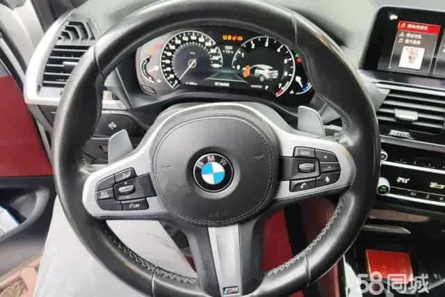 BMW X4 2019 car image #16