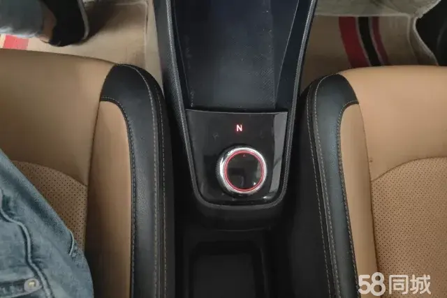 哪吒汽车 哪吒N01 2018 汽车图片 #16