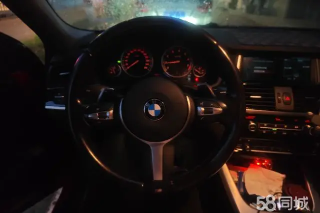 BMW X4 2017 car image #16