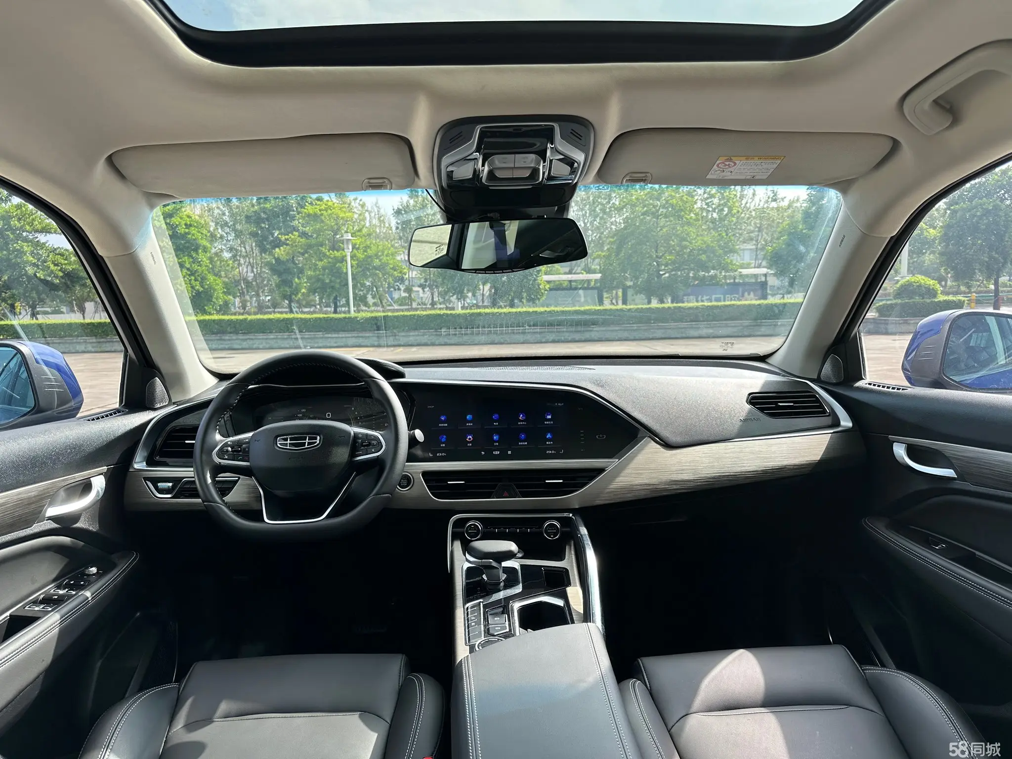 GEELY Tugella 2019 #16 GEELY Tugella 2019 car image #16