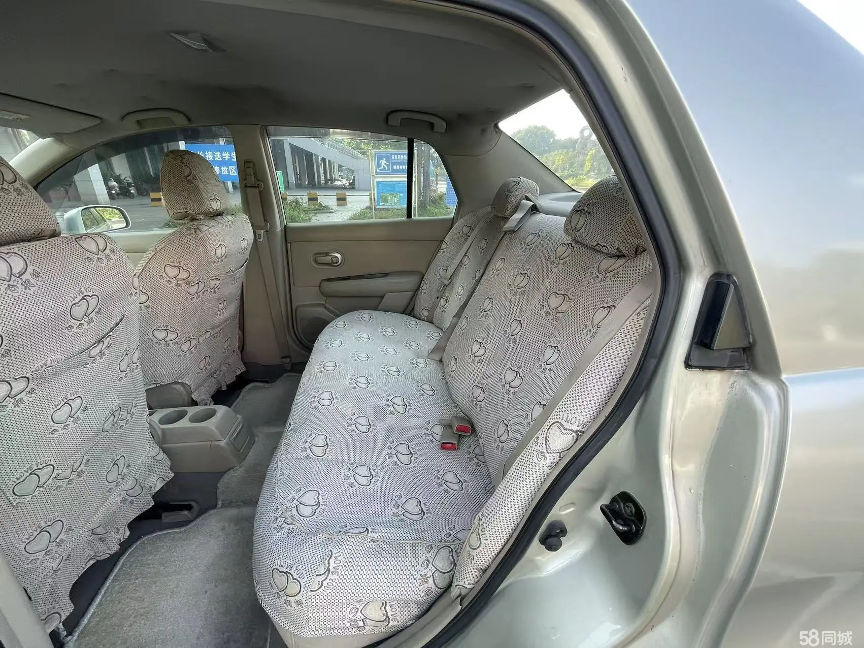 日产 颐达 2005 汽车图片 #16