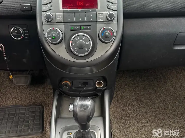 起亚 秀尔 2013 汽车图片 #16