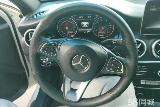 Toyota Sienna 2018 #16 Toyota Sienna 2018 car image #16