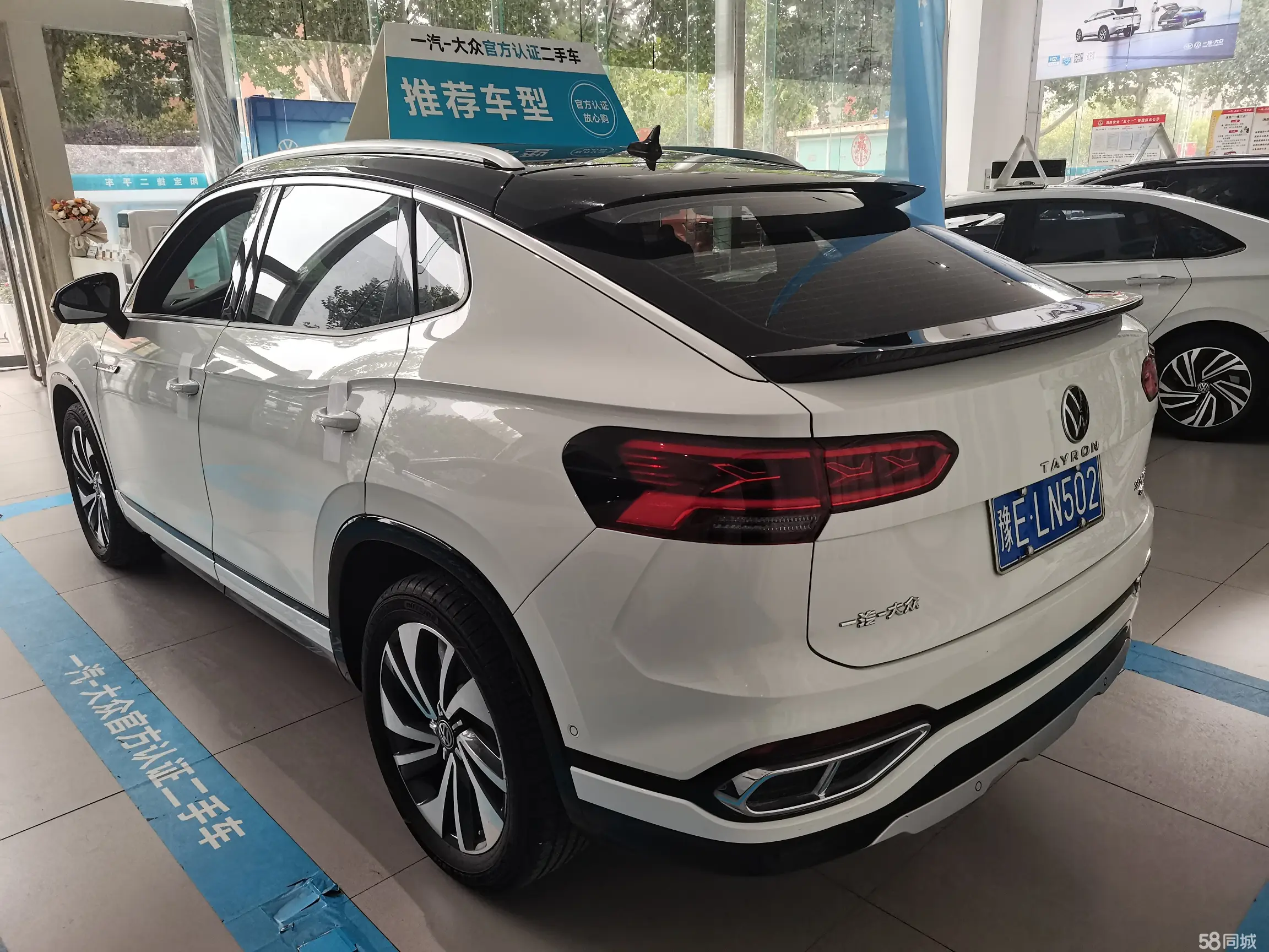 Volkswagen Tayron X 2021 immagine di auto #16