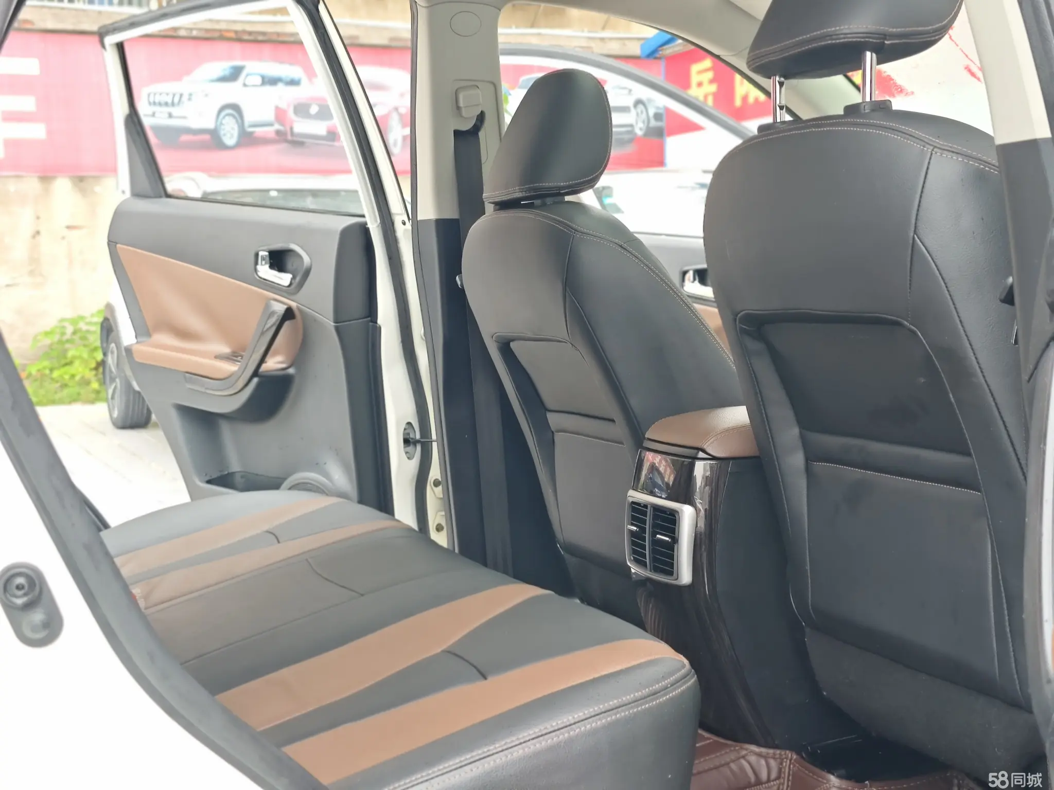 GAC Trumpchi GS5 Super 2015 #16 GAC Trumpchi GS5 Super 2015 car image #16