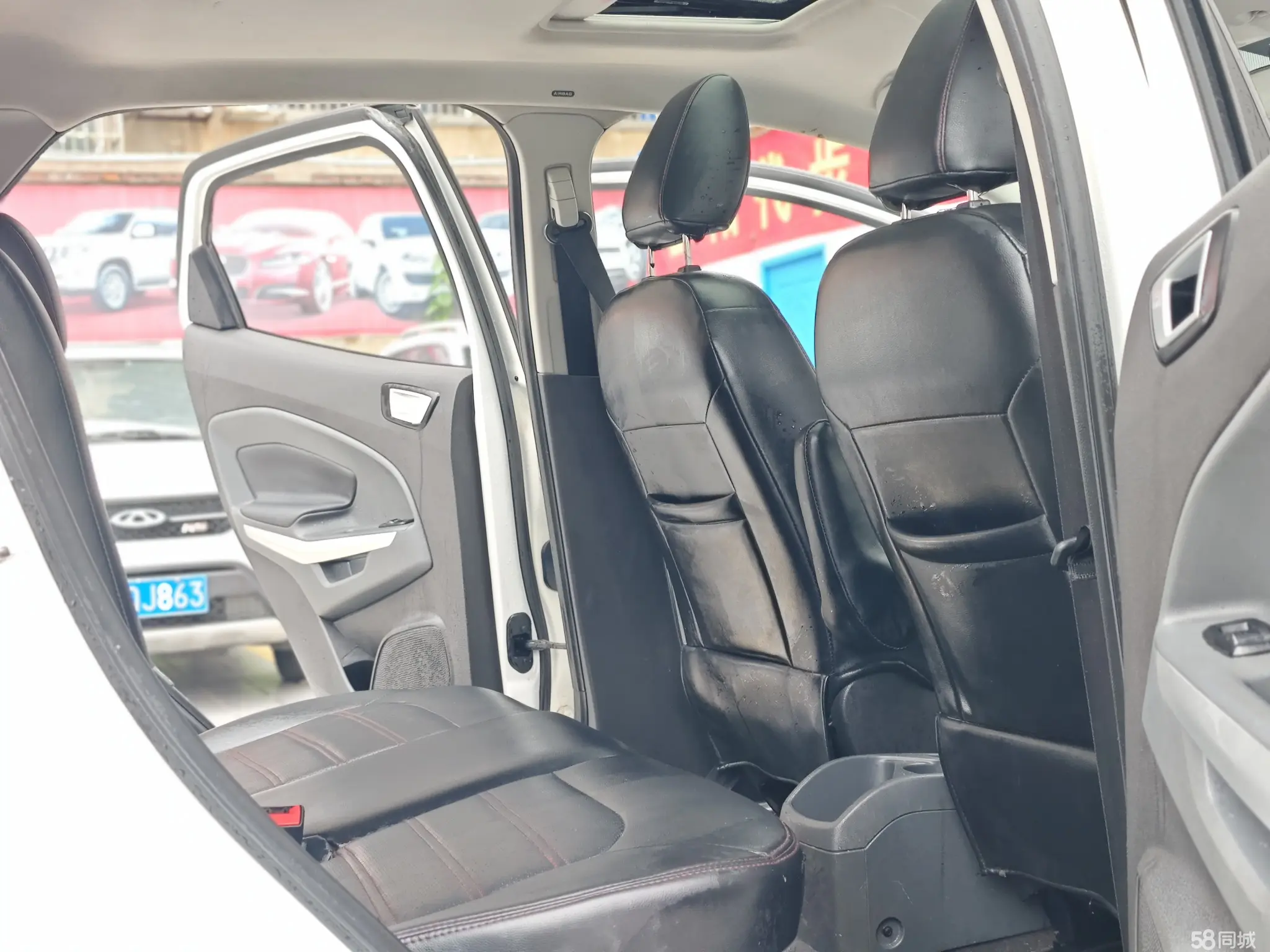 Ford EcoSport 2016 изображение автомобиля #16