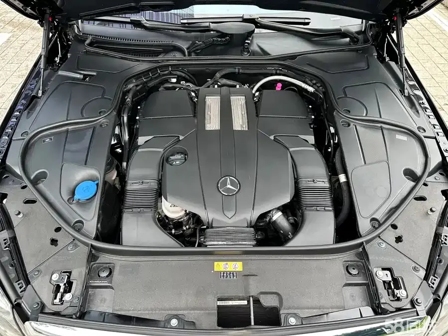 Mercedes-Benz Maybach S Class 2018 car image #16