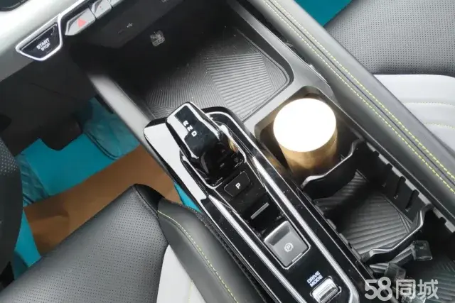 GEELY Coolray 2024 car image #16