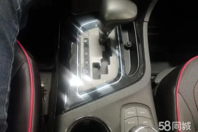 Soueast DX7 2017 car image #16