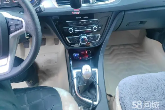 Changan Alsvin V7 2016 car image #16