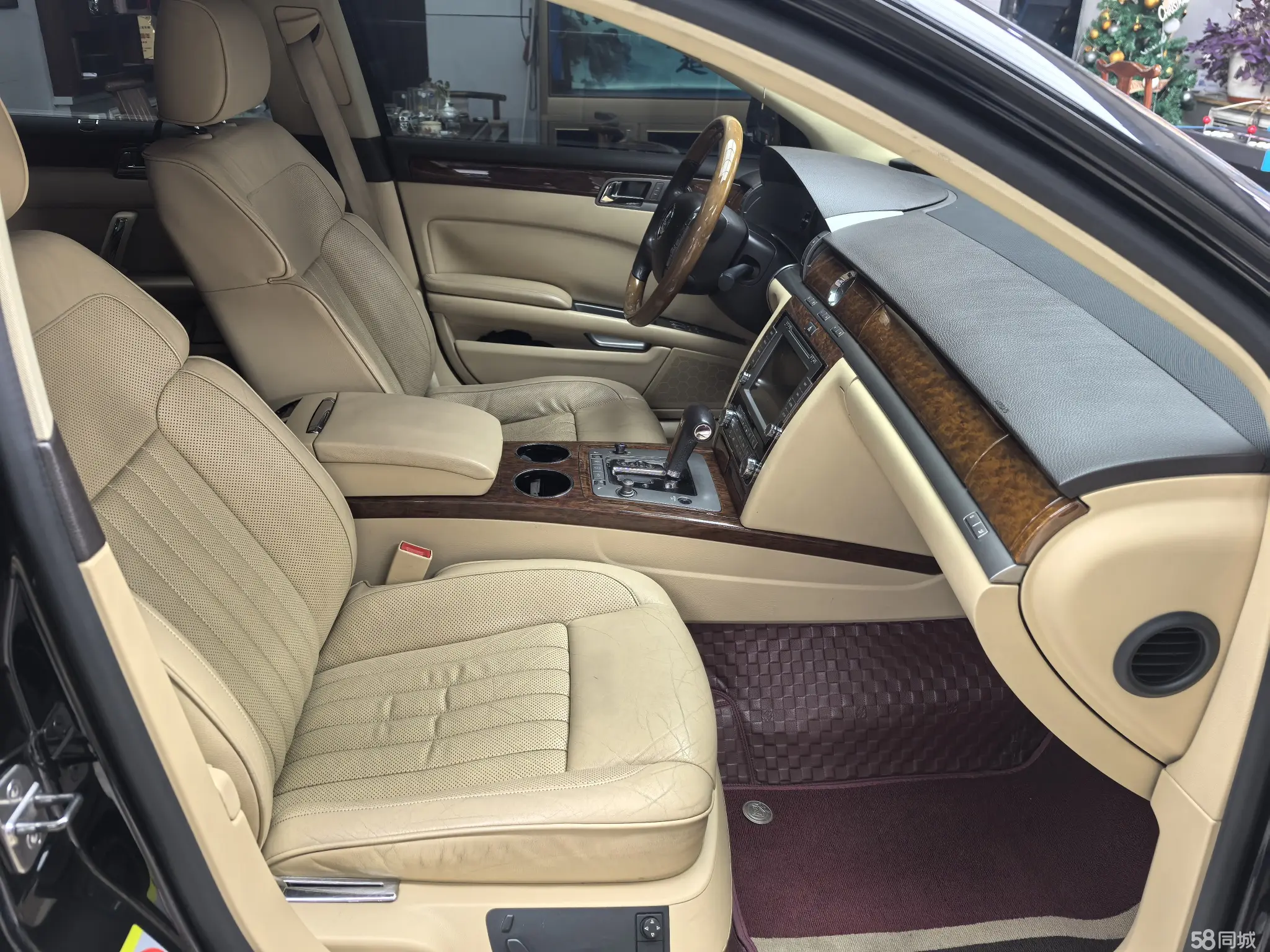 Volkswagen Pheaton 2011 immagine di auto #16