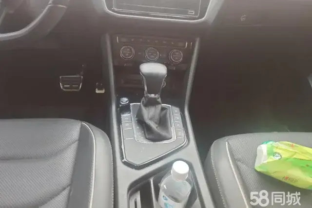 Volkswagen Tiguan L New Energy 2020 изображение автомобиля #16