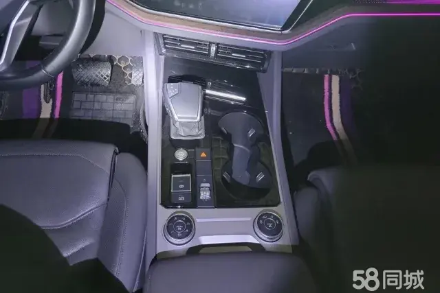 Volkswagen Touareg 2022 car image #16