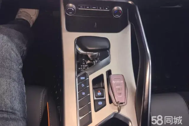 GEELY Coolray 2023 car image #16