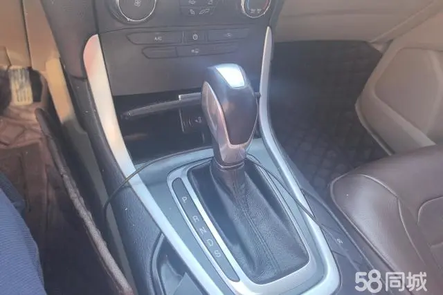 Ford Edge 2019 изображение автомобиля #16