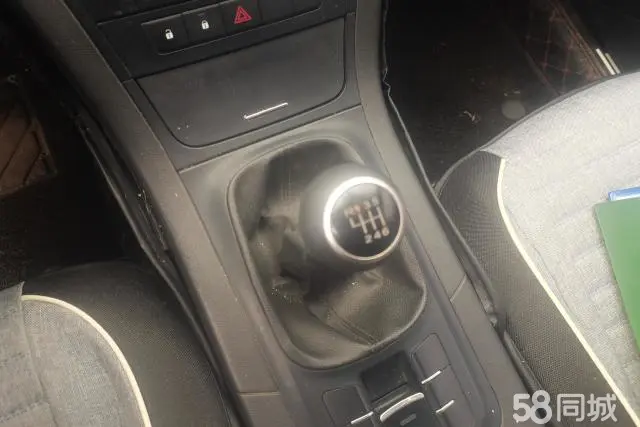 MG GS 2015 car image #16