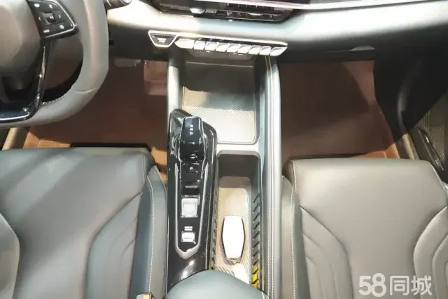 GEELY Coolray 2025 car image #16