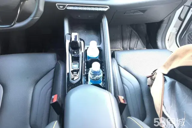 GEELY Coolray 2024 car image #16