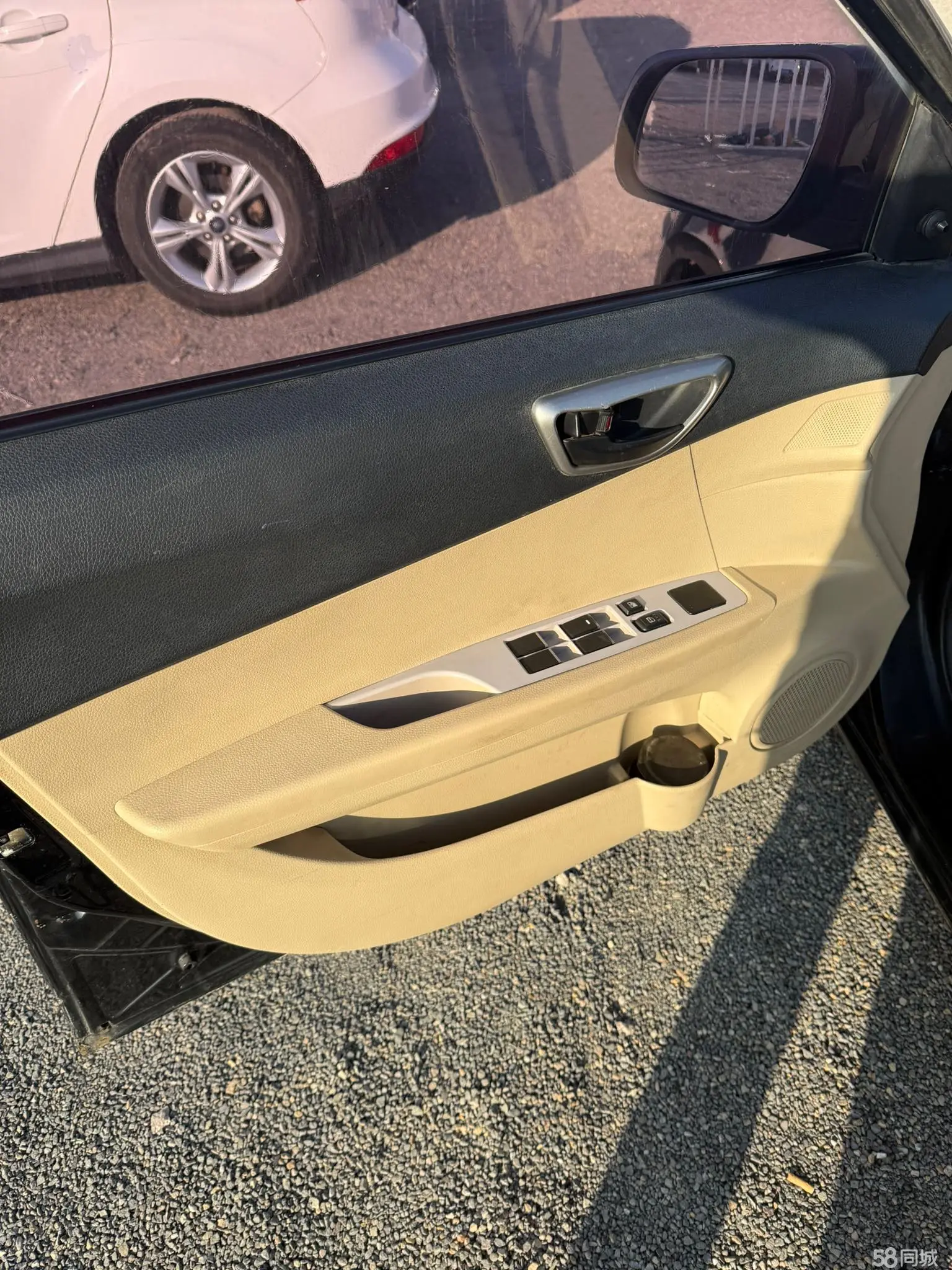 Soueast V5 Lingzhi 2012 #16 Soueast V5 Lingzhi 2012 car image #16