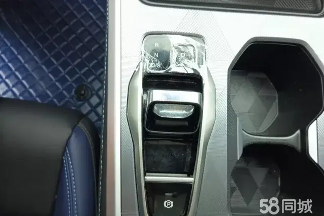 GAC Trumpchi GS3 2025 #16 GAC Trumpchi GS3 2025 car image #16