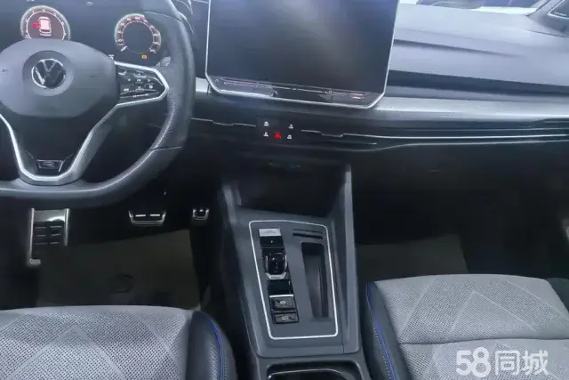 Volkswagen Golf 2024 car image #16