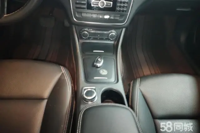 Mercedes-Benz GLA Class 2016 car image #16