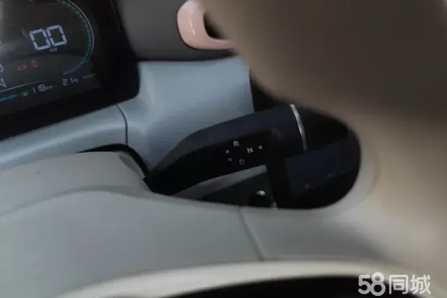 零跑汽车 零跑T03 2024 汽车图片 #16