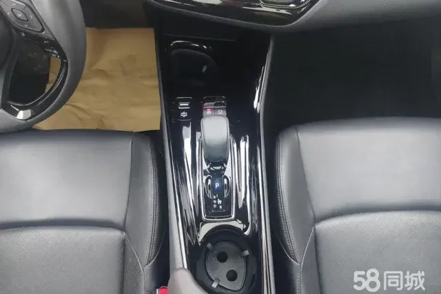 Toyota C-HR EV 2021 car image #16