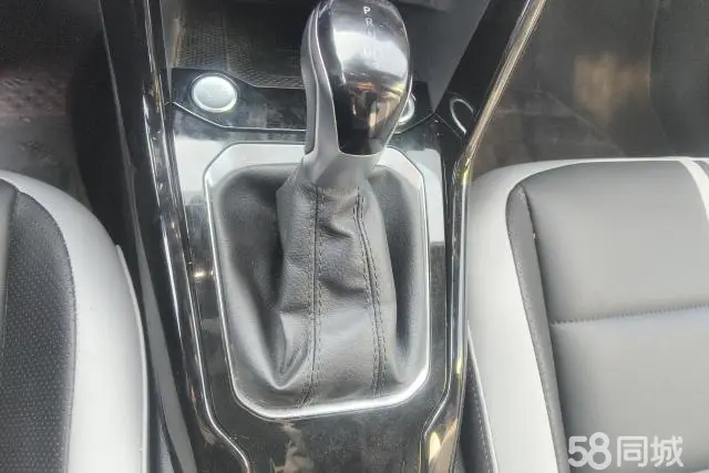 Volkswagen T-Roc 2023 #16 Volkswagen T-Roc 2023 car image #16