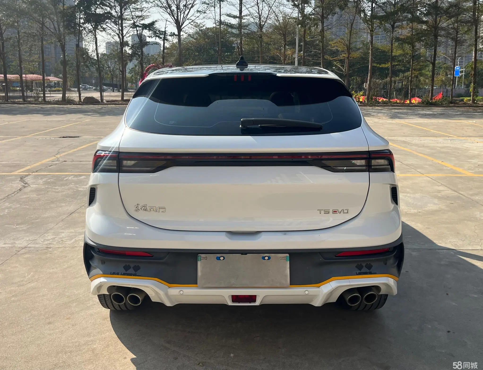 Forthing T5 EVO 2023 صورة سيارة #16