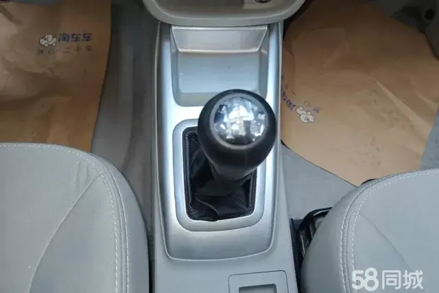 Changan Alsvin V3 2018 car image #16