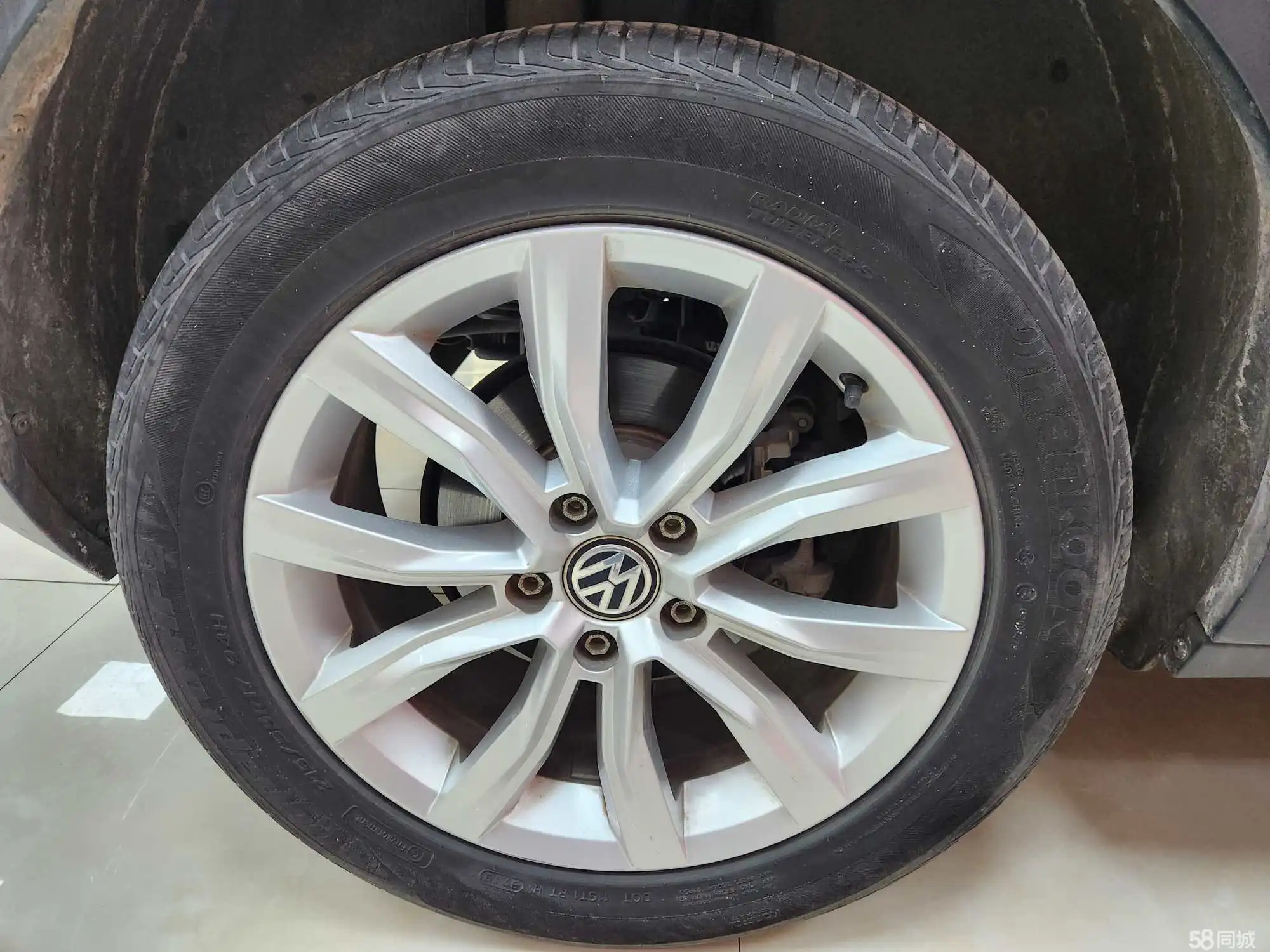 Volkswagen T-Roc 2021 car image #16