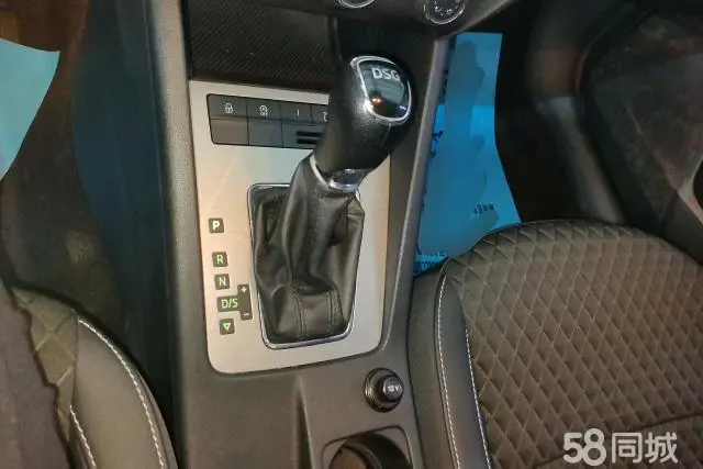 Skoda Octavia 2019 car image #16