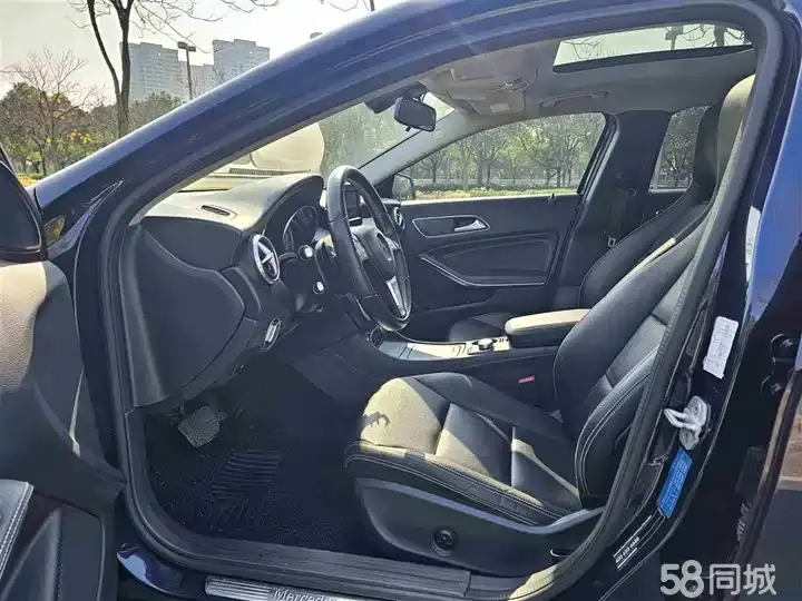 Mercedes-Benz GLA Class 2014 car image #16